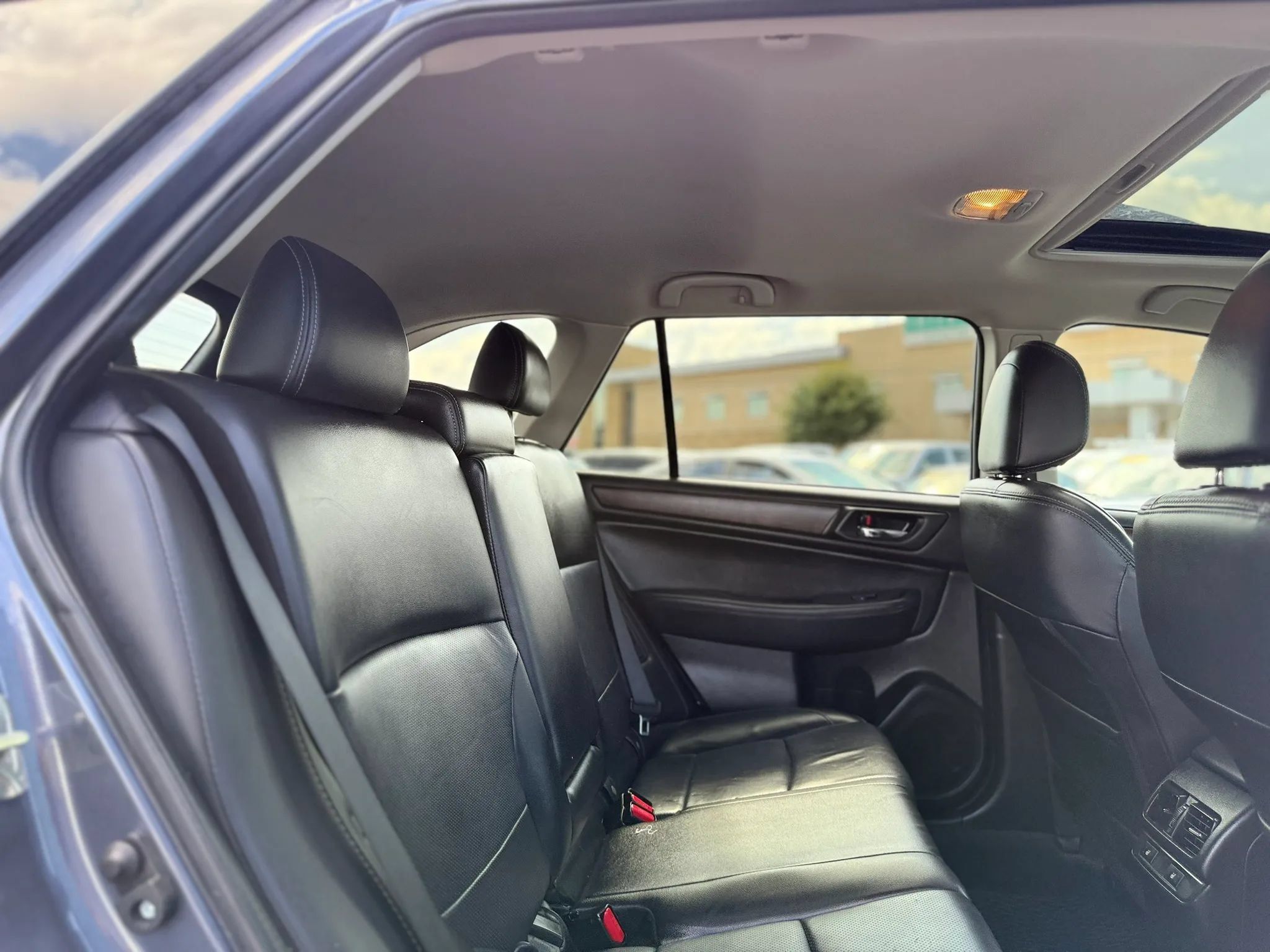 Used 2015 Subaru Outback 2.5i Limited AWD/4WD image 19