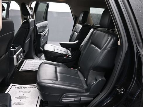Used 2023 Ford Expedition XLT AWD/4WD image 14