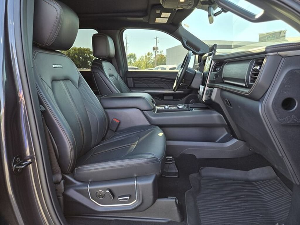 Certified 2024 Ford Expedition Platinum AWD/4WD image 22