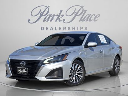 Used 2023 Nissan Altima 2.5 SV