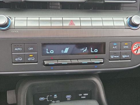 Used 2024 Hyundai Kona SEL AWD/4WD image 18