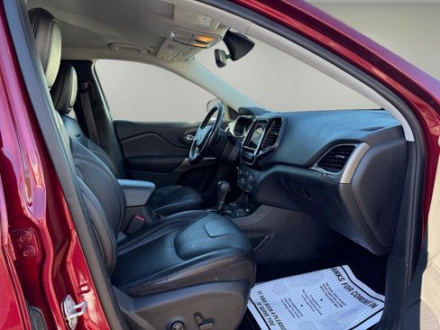 Used 2019 Jeep Cherokee Limited image 19