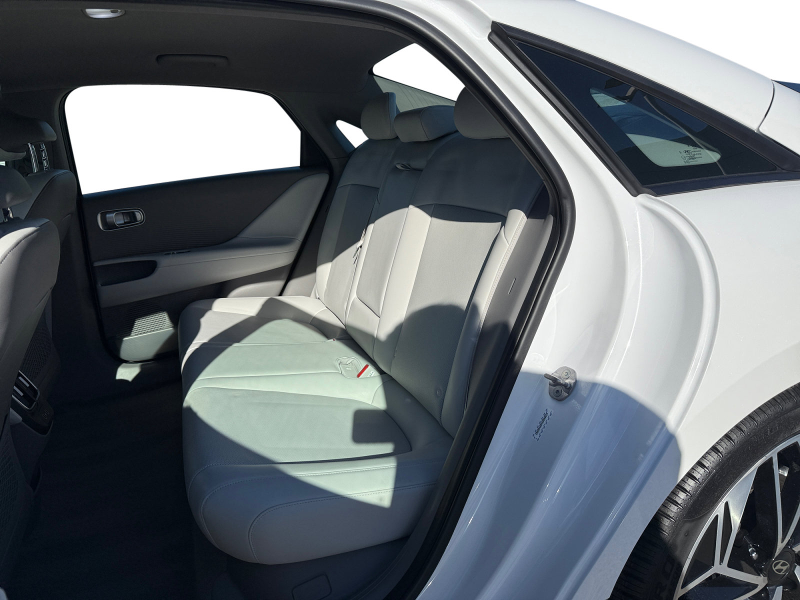 Used 2025 Hyundai Ioniq 6 SEL RWD image 16