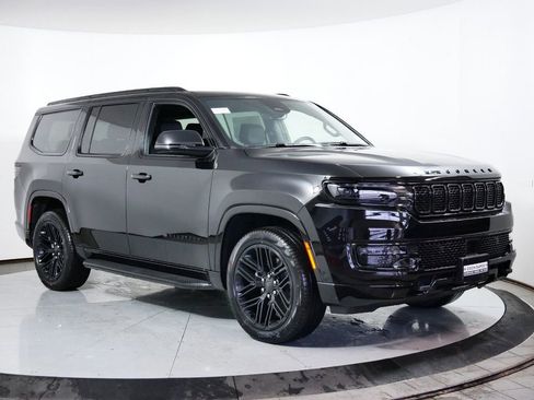 Used 2024 Jeep Wagoneer Series II image 2