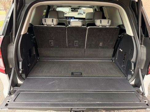 Used 2025 Ford Expedition Active image 22