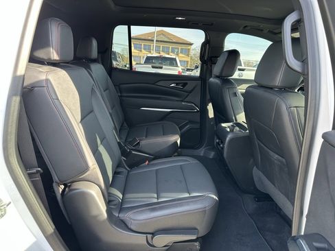 Used 2025 Chevrolet Traverse Z71 w/ Driver Confidence Package image 21