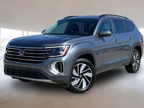 Certified 2025 Volkswagen Atlas SE FWD image 1