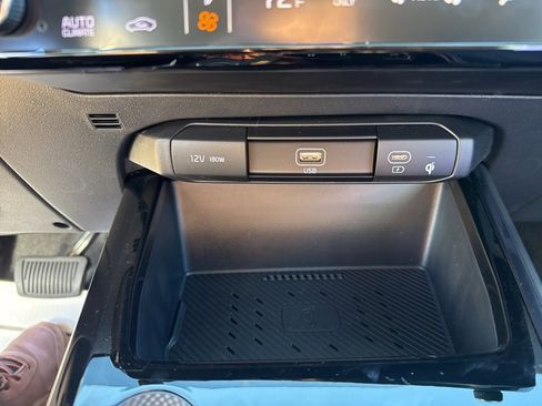 New 2025 Kia Niro EX w/ EX Cold Weather Package image 38