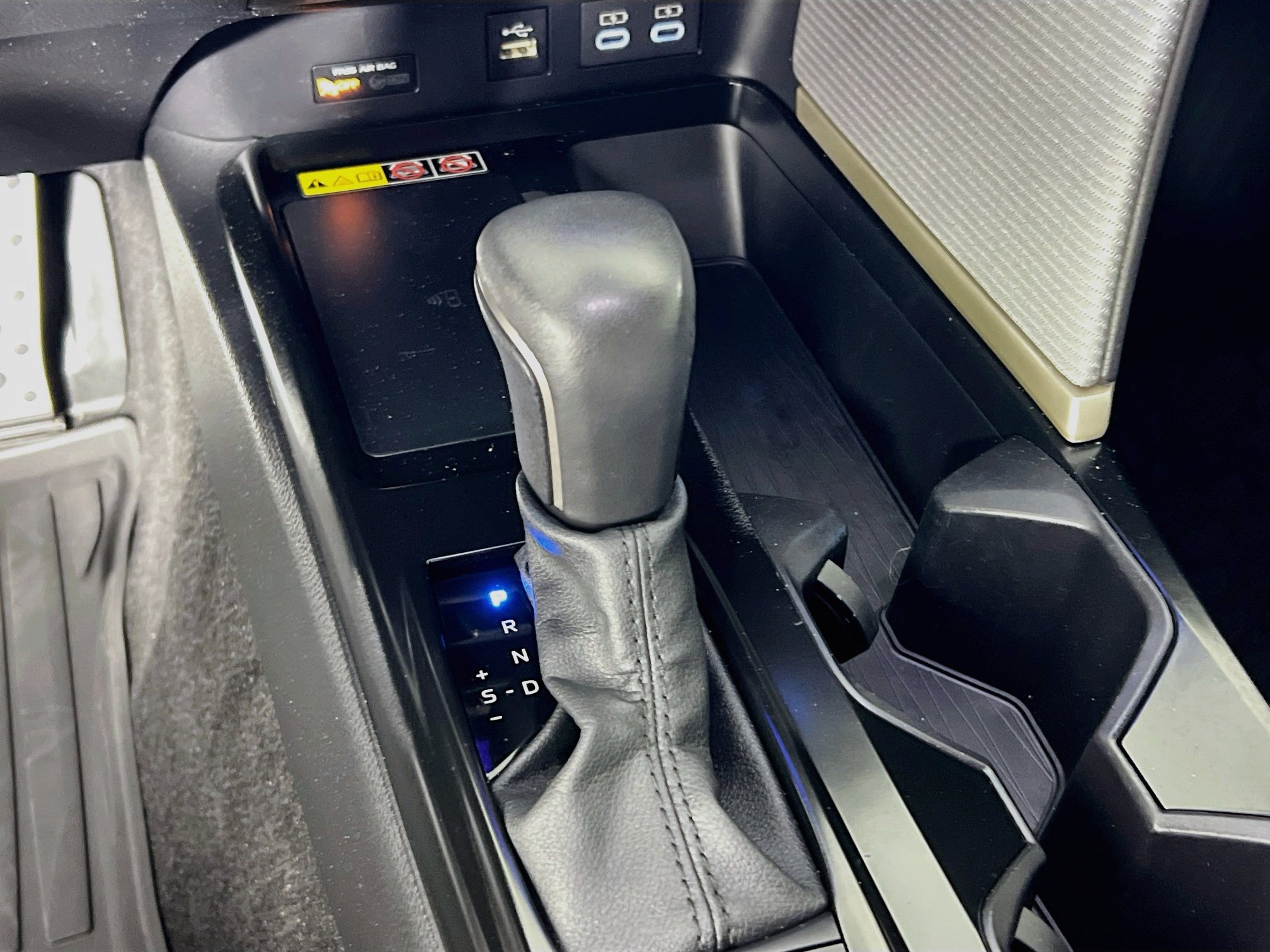 Used 2025 Toyota Camry SE FWD image 24