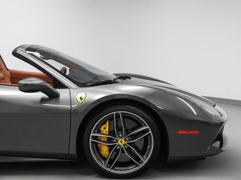 Certified 2018 Ferrari 488 Spider RWD image 9
