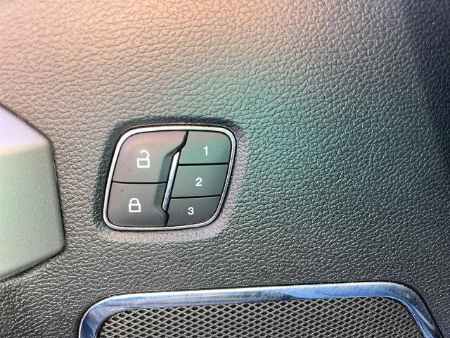 Used 2019 Ford F350 Lariat w/ Lariat Ultimate Package AWD/4WD image 12