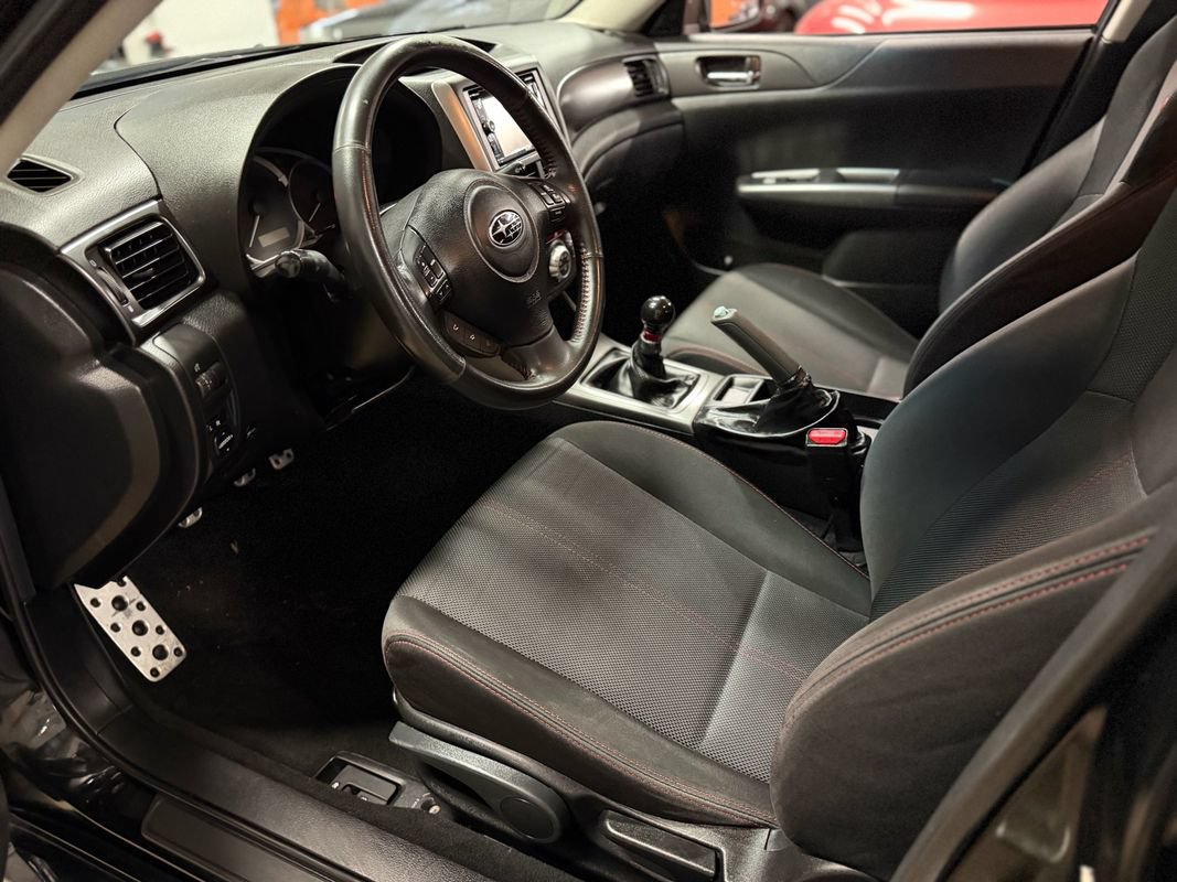 Used 2011 Subaru Impreza WRX Sedan AWD/4WD image 15