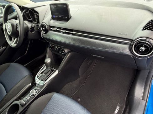 Used 2020 Toyota Yaris LE image 32