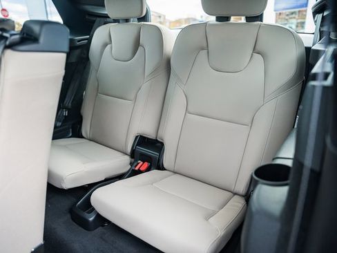 New 2026 Volvo XC90 B6 Plus w/ Protection Package Premier image 31