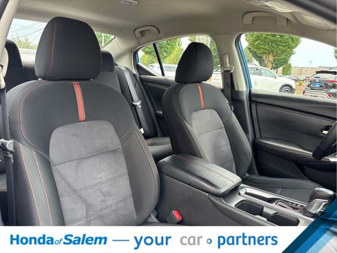 Used 2025 Nissan Sentra SR FWD image 14