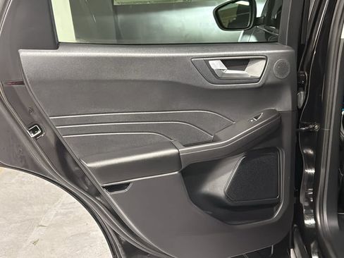 Used 2021 Ford Escape Titanium w/ Titanium Elite Package AWD/4WD image 21