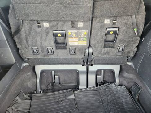 Used 2023 Toyota Sienna XLE Woodland Edition image 35