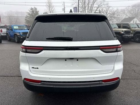 New 2026 Jeep Grand Cherokee Altitude AWD/4WD image 3
