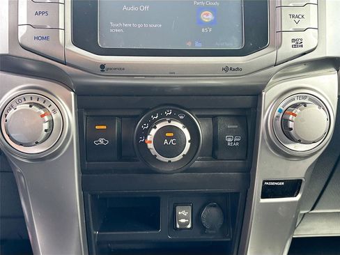 Used 2014 Toyota 4Runner SR5 Premium image 16