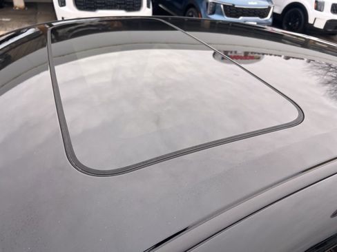 Certified 2022 Nissan Sentra SV w/ SV Premium Package image 9