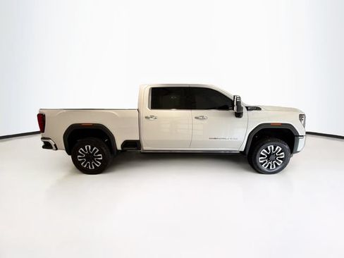 Certified 2024 GMC Sierra 2500 Denali Ultimate AWD/4WD image 8
