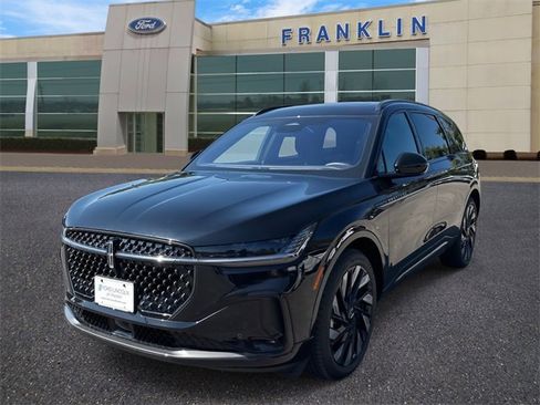 New 2025 Lincoln Nautilus Reserve w/ Jet Appearance Package image 3