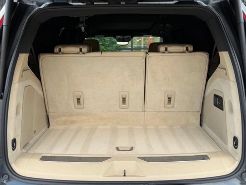 Used 2022 Cadillac Escalade Premium Luxury w/ Performance Package AWD/4WD image 18