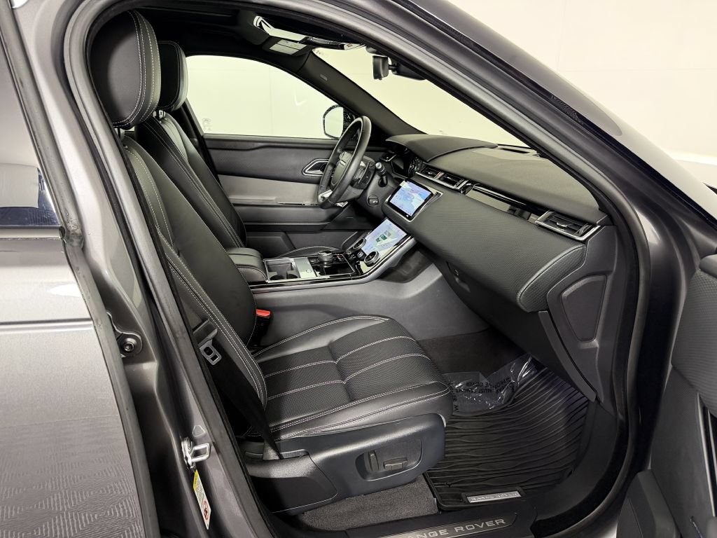 Used 2019 Land Rover Range Rover Velar S AWD/4WD image 25