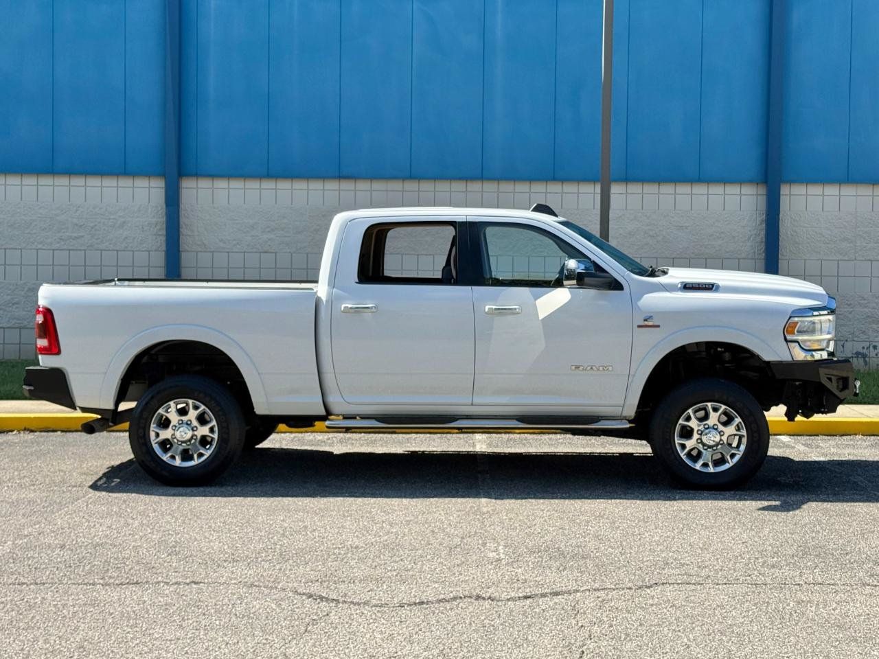 Used 2022 RAM 2500 Laramie AWD/4WD image 4