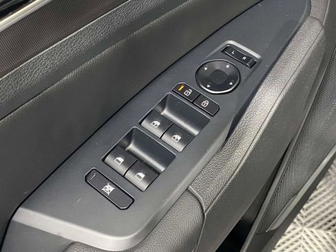 New 2026 Kia Sportage EX FWD image 19