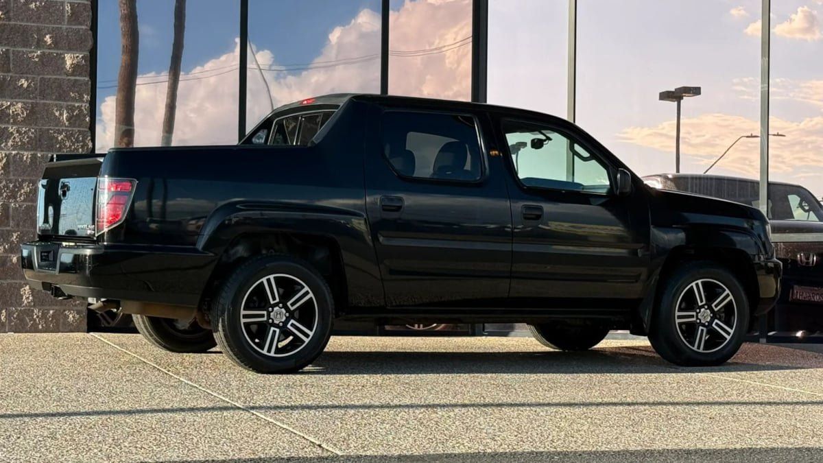 Used 2013 Honda Ridgeline Sport image 13