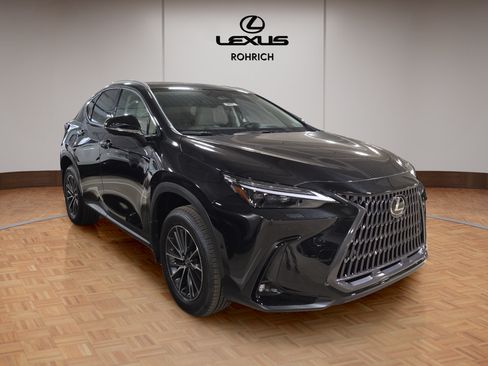 Used 2025 Lexus NX 350h AWD w/ Rear Seat Package image 4