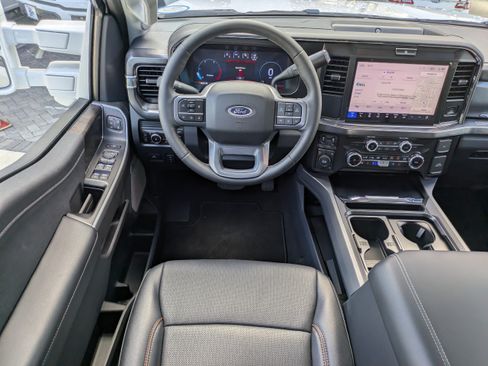 Used 2026 Ford F450 Lariat AWD/4WD image 17