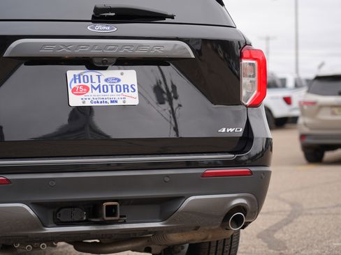 Used 2023 Ford Explorer XLT w/ Equipment Group 202A image 13