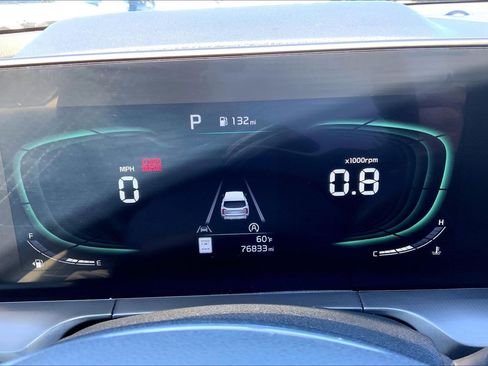 Used 2023 Kia Telluride S FWD image 21