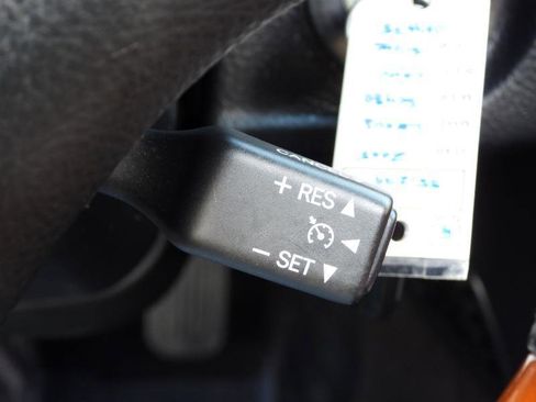 Used 2005 Lexus SC 430 Convertible image 64