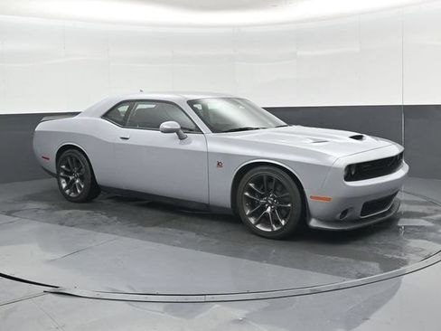 Used 2022 Dodge Challenger R/T Scat Pack RWD image 1