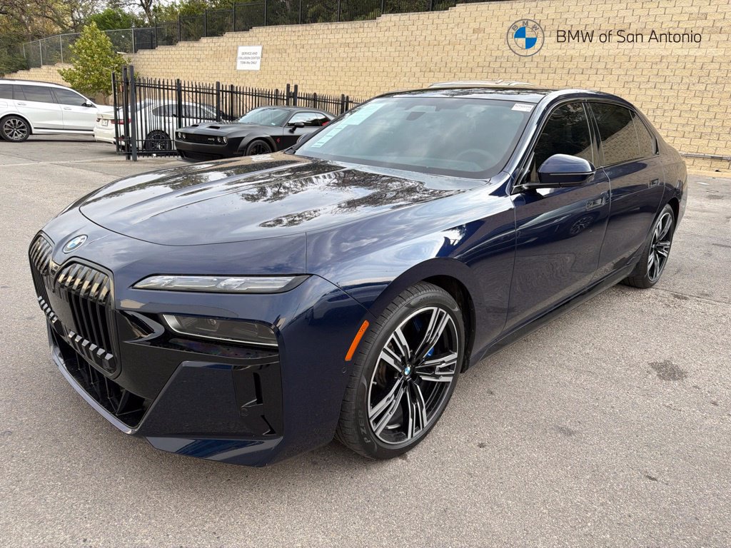 Certified 2024 BMW i7 xDrive60 w/ Executive Package AWD/4WD image 1