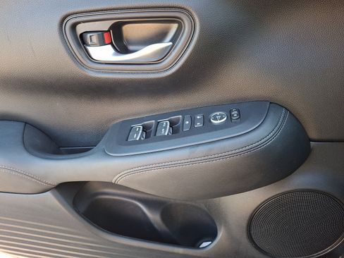 Used 2024 Honda HR-V EX-L image 12