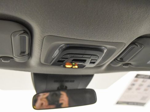 Used 2023 Toyota Corolla Cross LE image 27