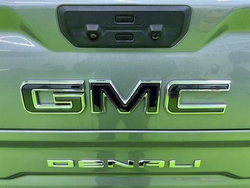 Used 2024 GMC Sierra 1500 Denali Ultimate AWD/4WD image 12