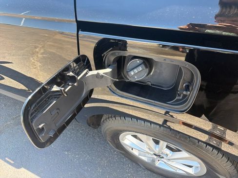 Used 2024 Kia Carnival LX FWD image 52