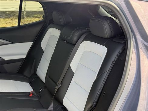 Used 2024 Chevrolet Equinox EV LT w/ LPO, All-Weather Mat Package image 29