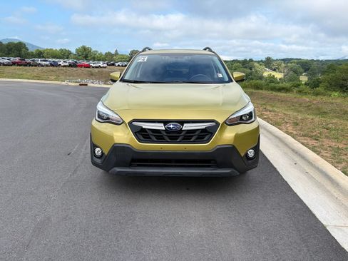 Used 2021 Subaru Crosstrek 2.5i Limited w/ Popular Package #2 AWD/4WD image 2