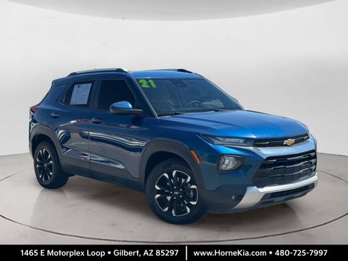 Used 2021 Chevrolet TrailBlazer LT w/ Convenience Package FWD image 1