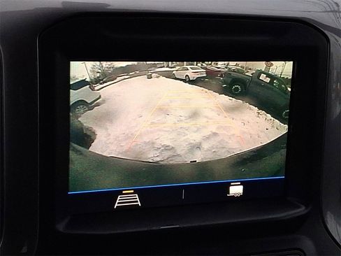 Used 2021 Chevrolet Silverado 1500 Custom image 7