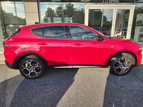 Used 2024 Alfa Romeo Tonale Ti AWD/4WD image 4