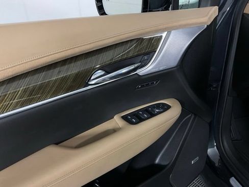 Used 2021 Cadillac XT6 Premium Luxury w/ Platinum Package AWD/4WD image 24