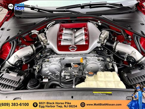 Used 2017 Nissan GT-R Premium w/ Premium Interior Package AWD/4WD image 9