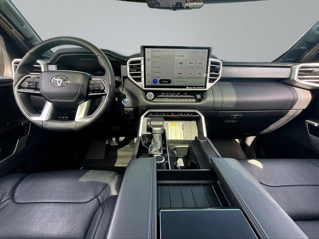 Used 2024 Toyota Sequoia Platinum AWD/4WD image 9